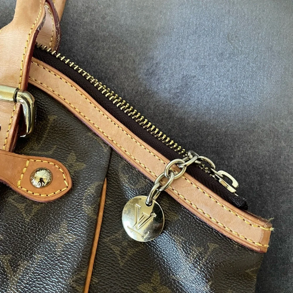 Elegant Tan Leather LV Bag - Picture 7 of 8